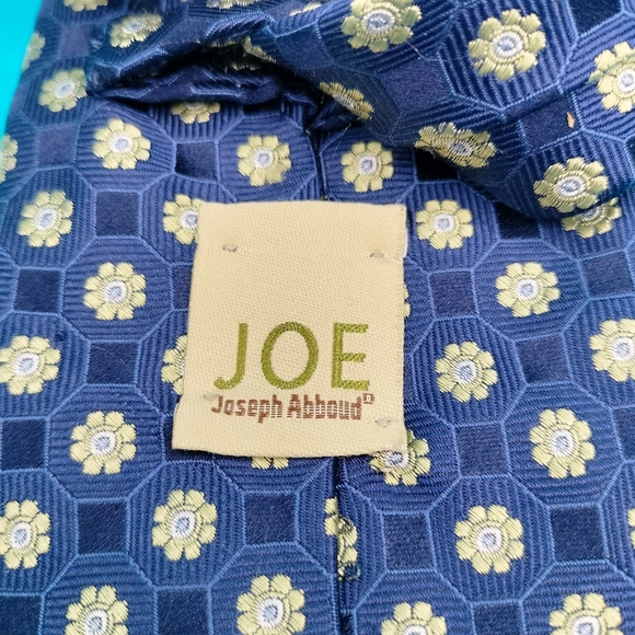 JOSEPH ABBOUD Necktie Tie Imported Silk Blue Yellow Flowers and Squares Designer - Picture 4 of 9